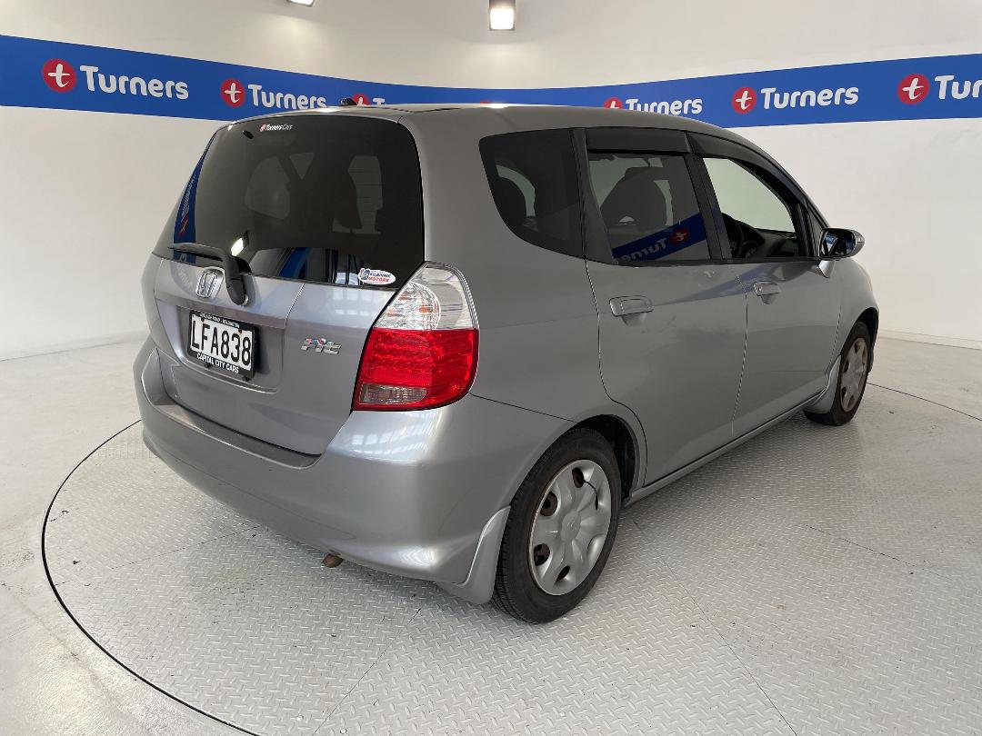 Photo '7' of Honda FIT