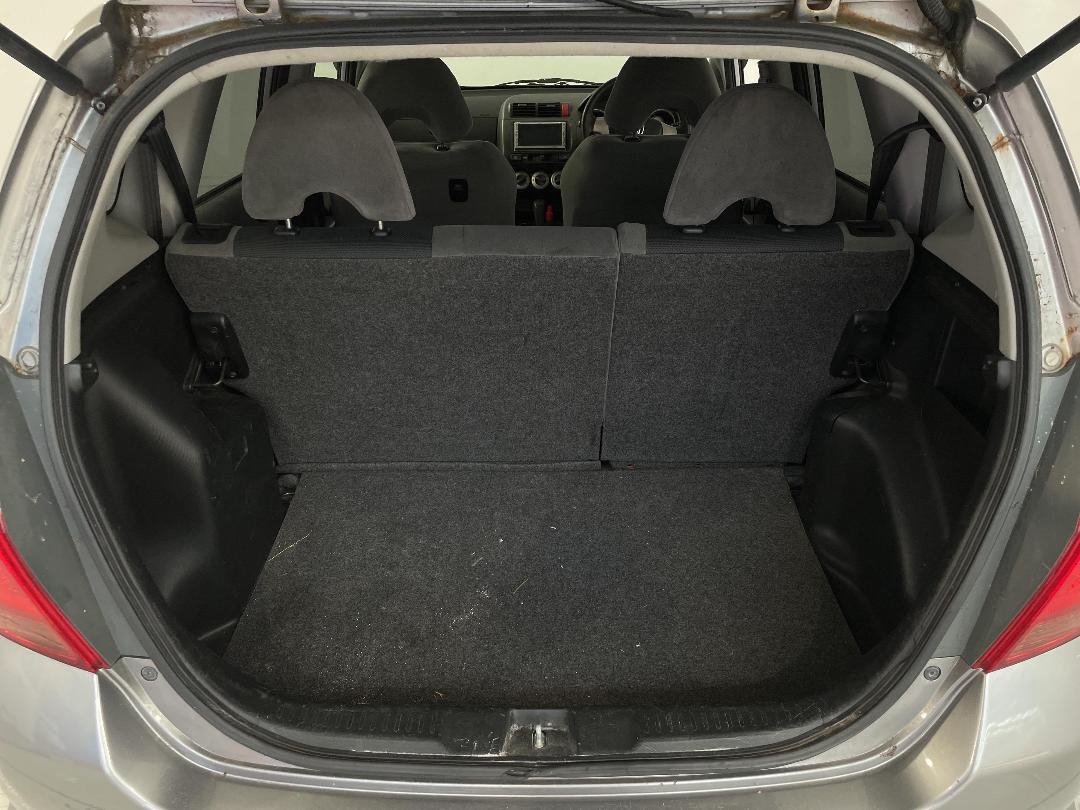 Photo '12' of Honda FIT