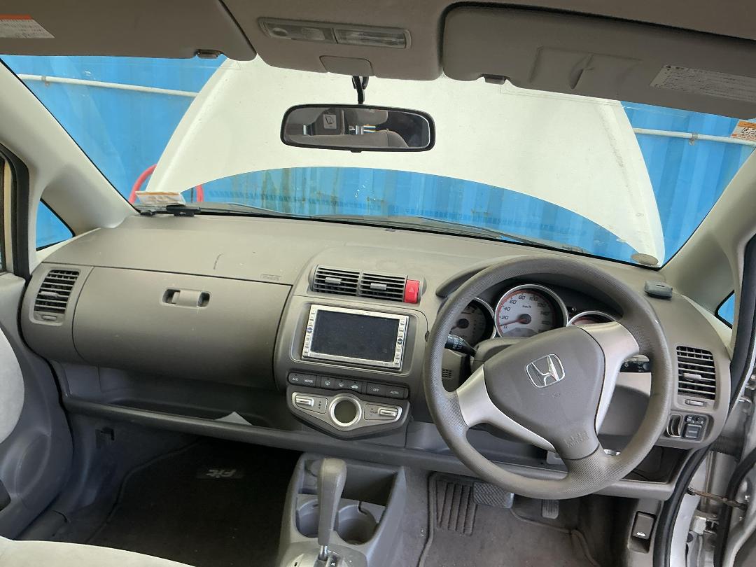 Photo '24' of Honda FIT