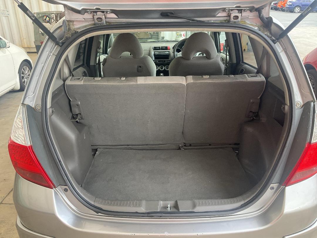 Photo '12' of Honda FIT