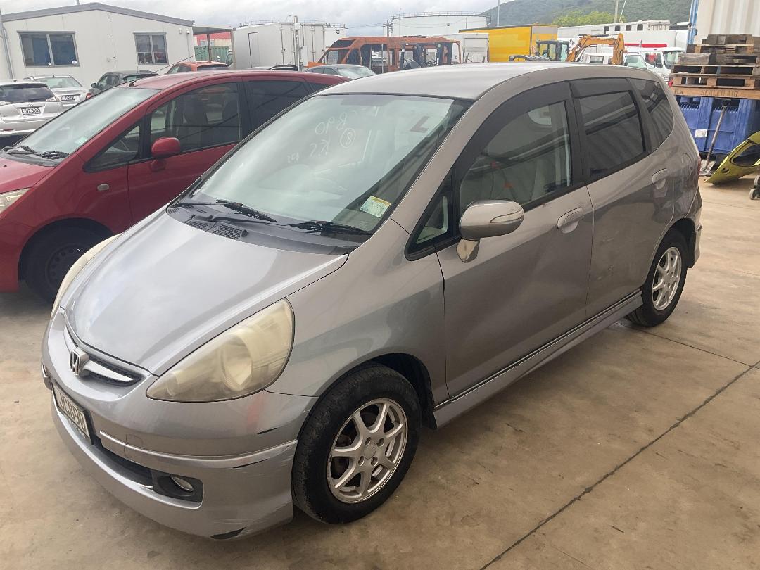 Photo '2' of Honda FIT