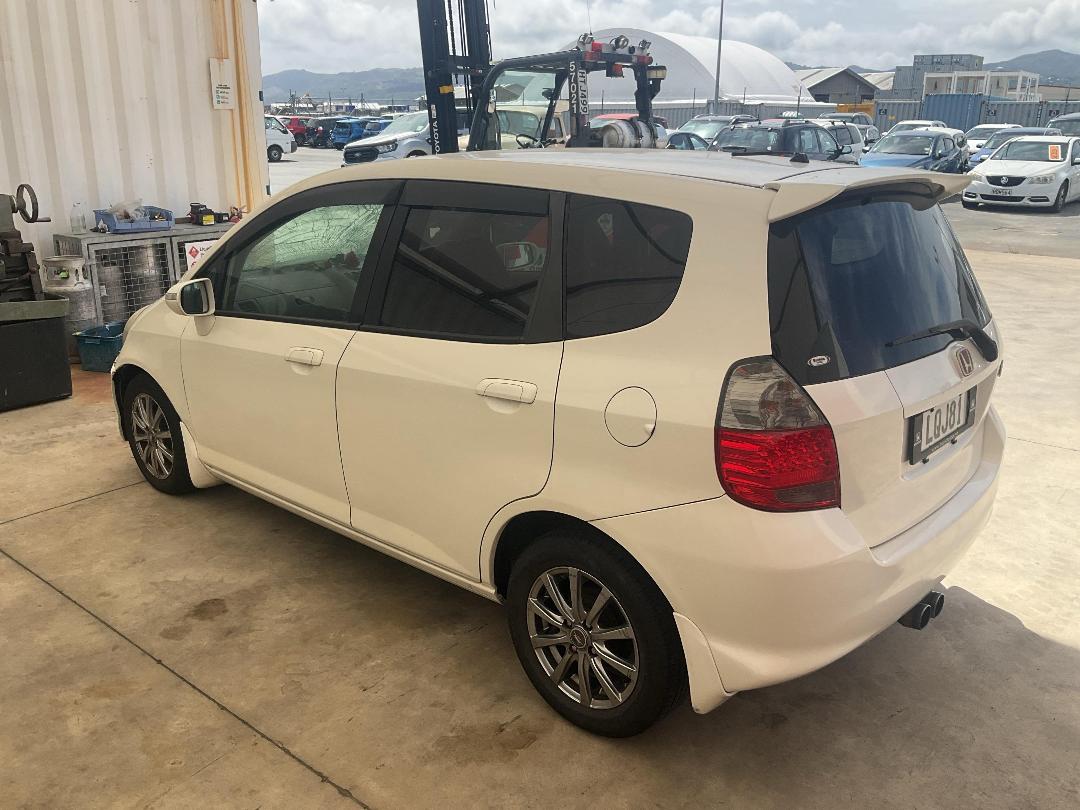 Photo '3' of Honda FIT Photo '3' of Honda FIT