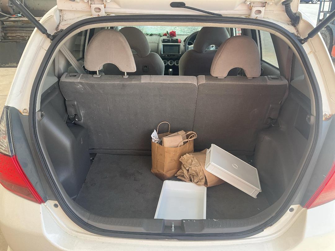 Photo '11' of Honda FIT Photo '11' of Honda FIT