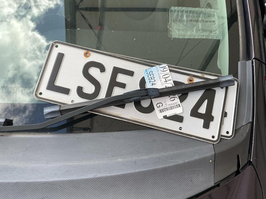 Photo '15' of Honda FIT Photo '15' of Honda FIT