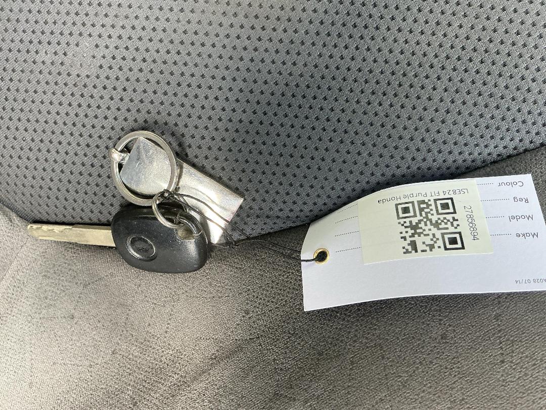 Photo '13' of Honda FIT Photo '13' of Honda FIT