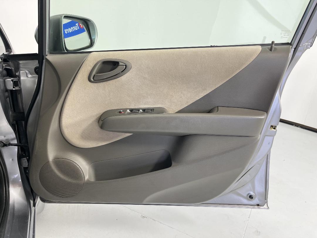 Photo '15' of Honda FIT