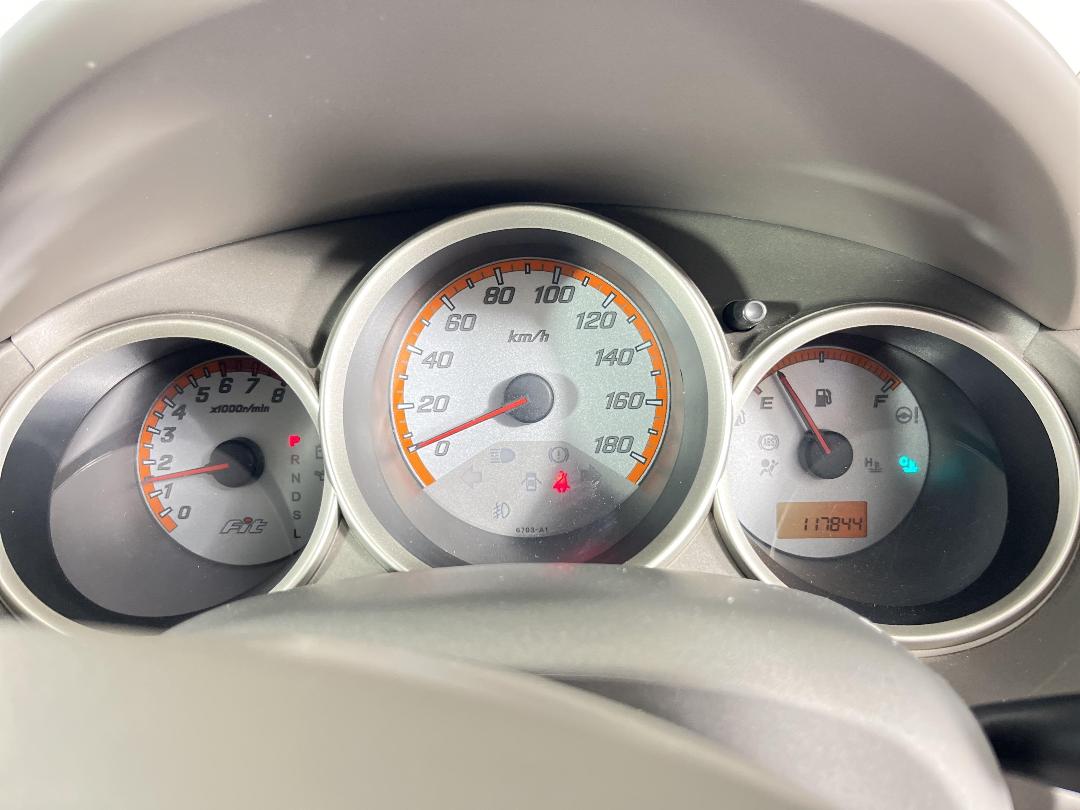 Photo '21' of Honda FIT