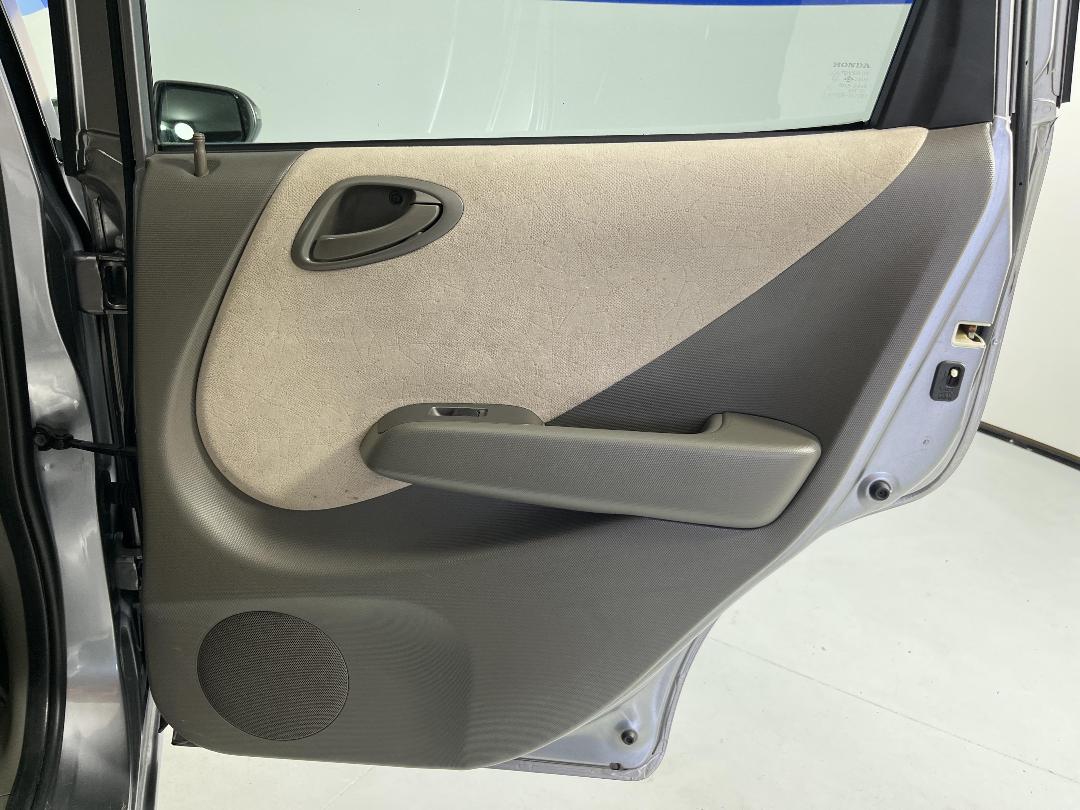 Photo '19' of Honda FIT