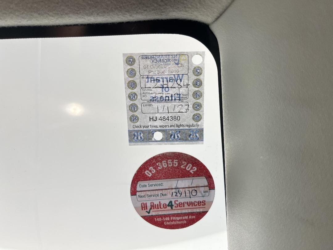 Photo '23' of Honda FIT