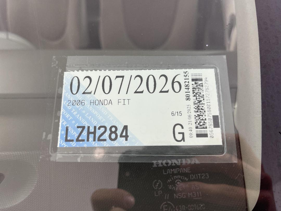 Photo '24' of Honda FIT