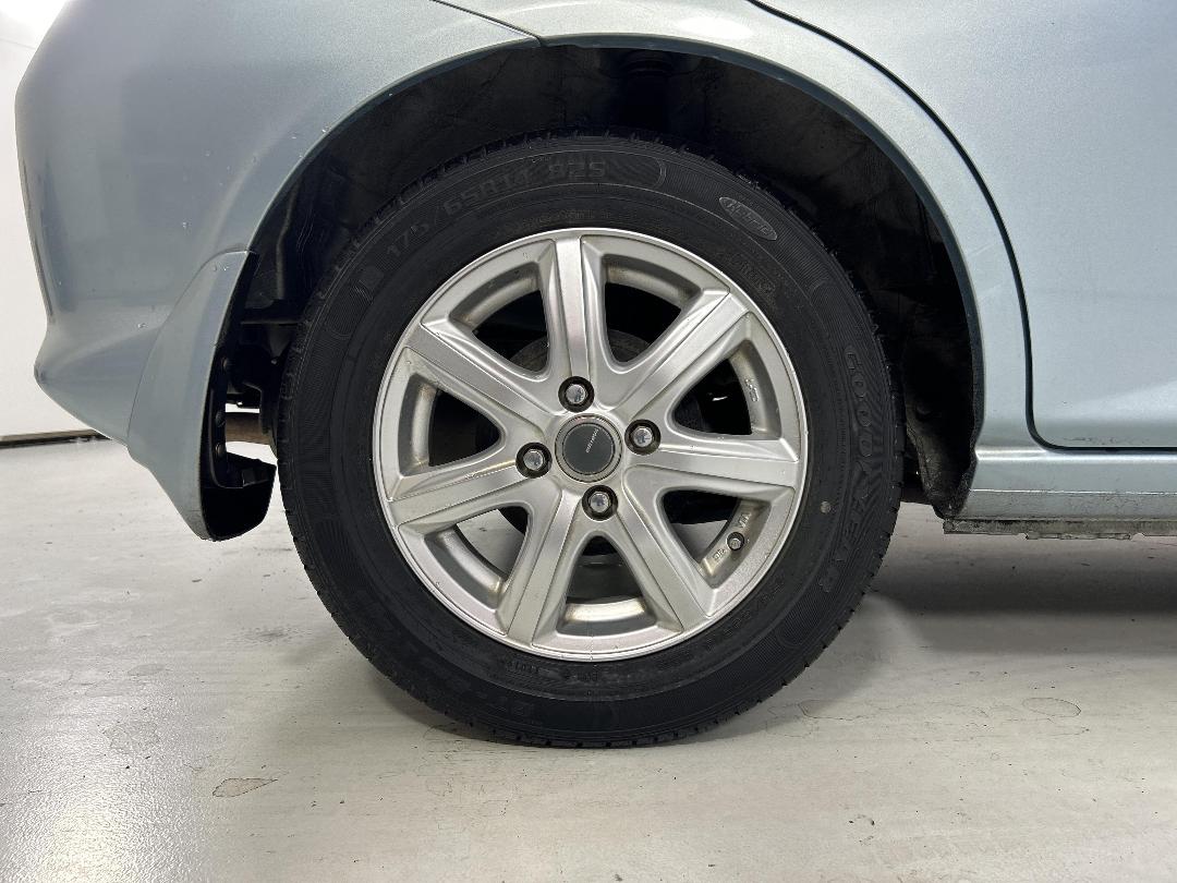 Photo '12' of Honda FIT Photo '12' of Honda FIT