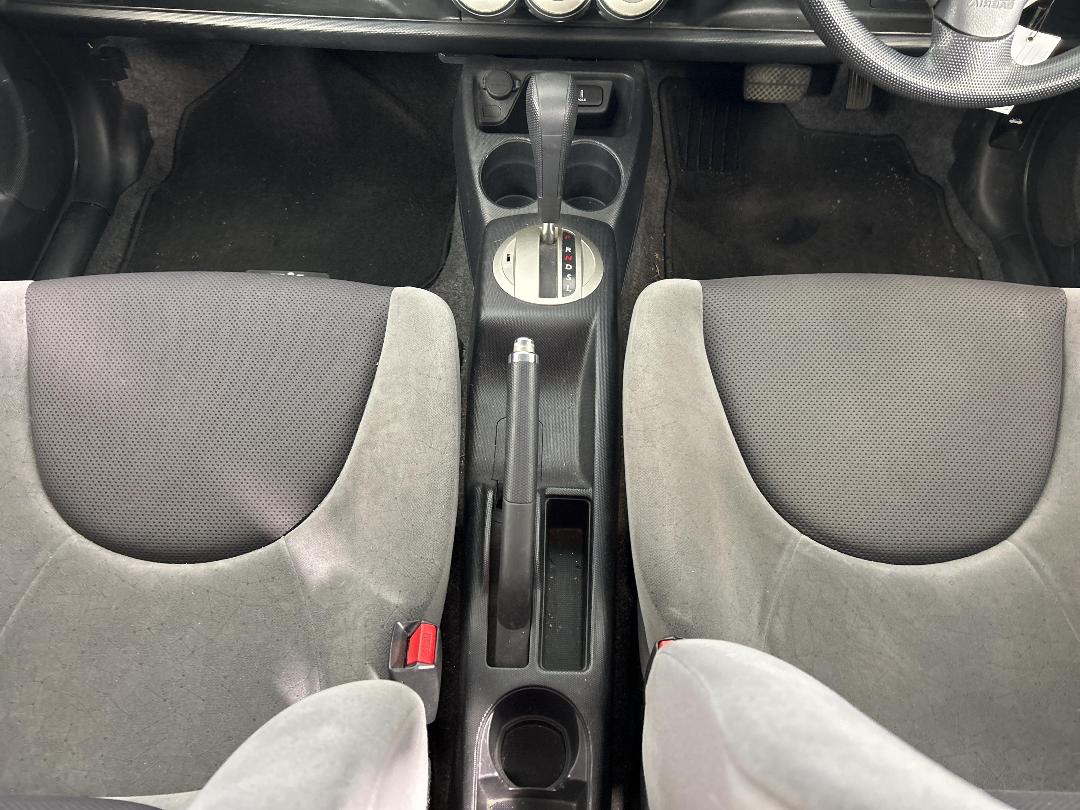 Photo '18' of Honda FIT Photo '18' of Honda FIT