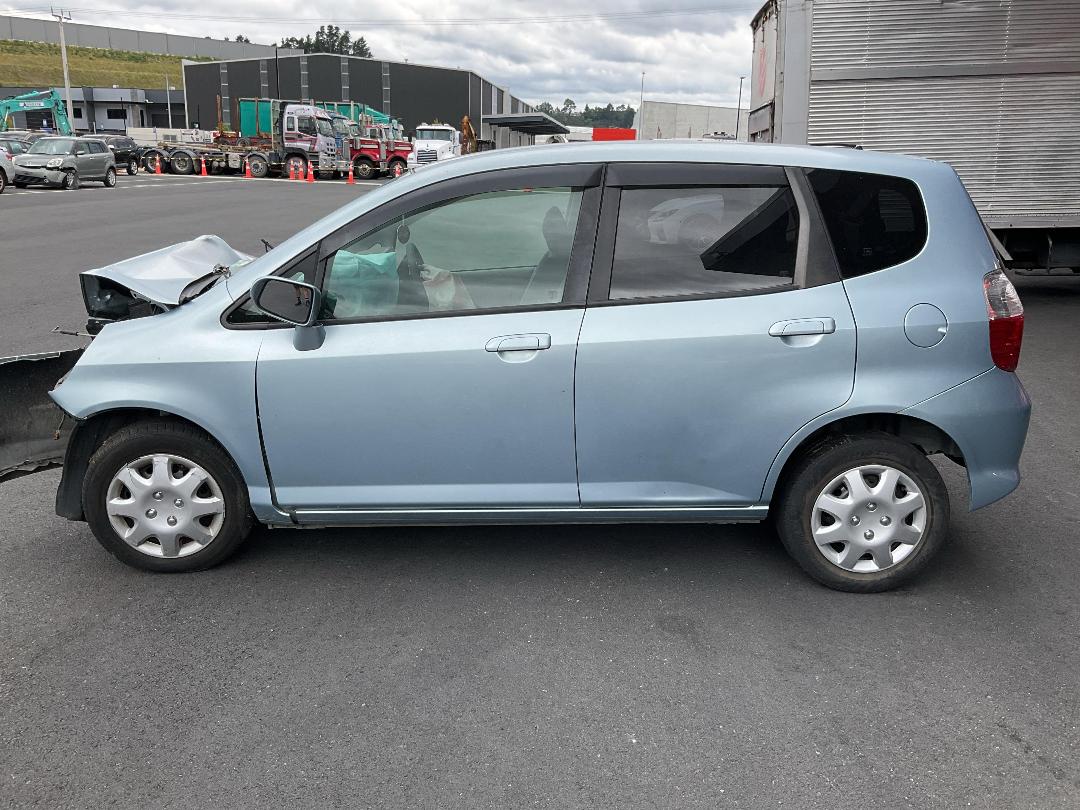 Photo '6' of Honda FIT