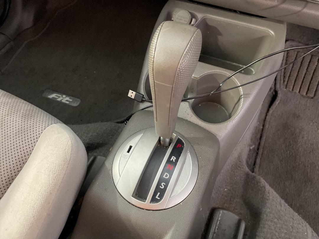 Photo '28' of Honda FIT