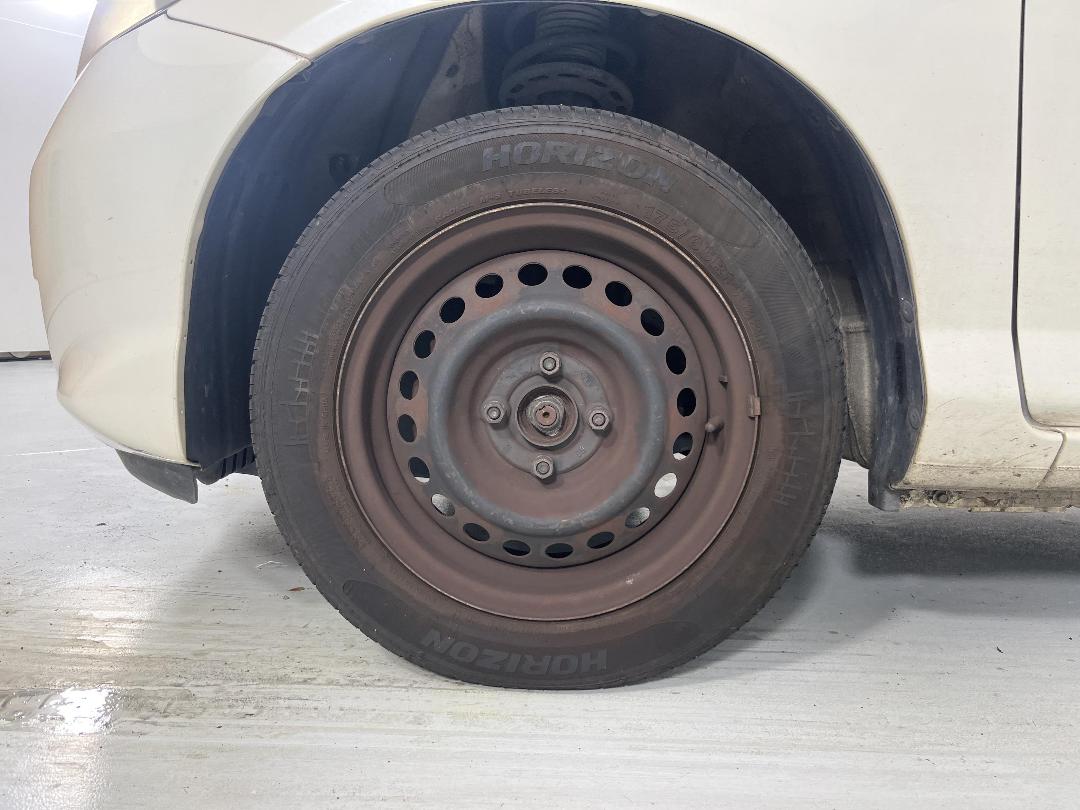 Photo '10' of Honda FIT Photo '10' of Honda FIT