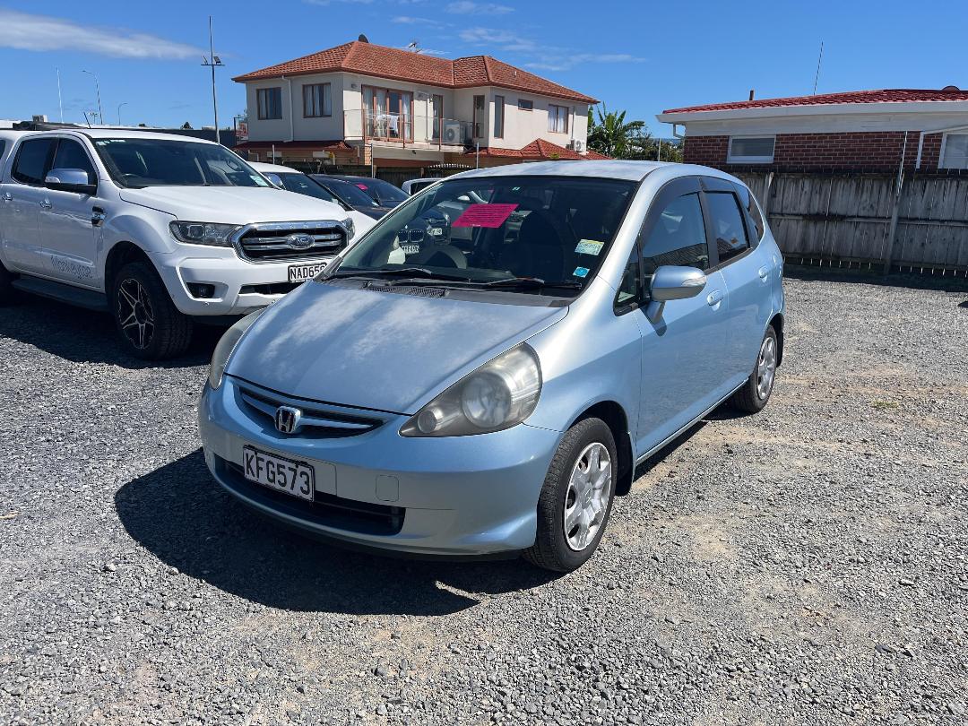 Photo '3' of Honda FIT