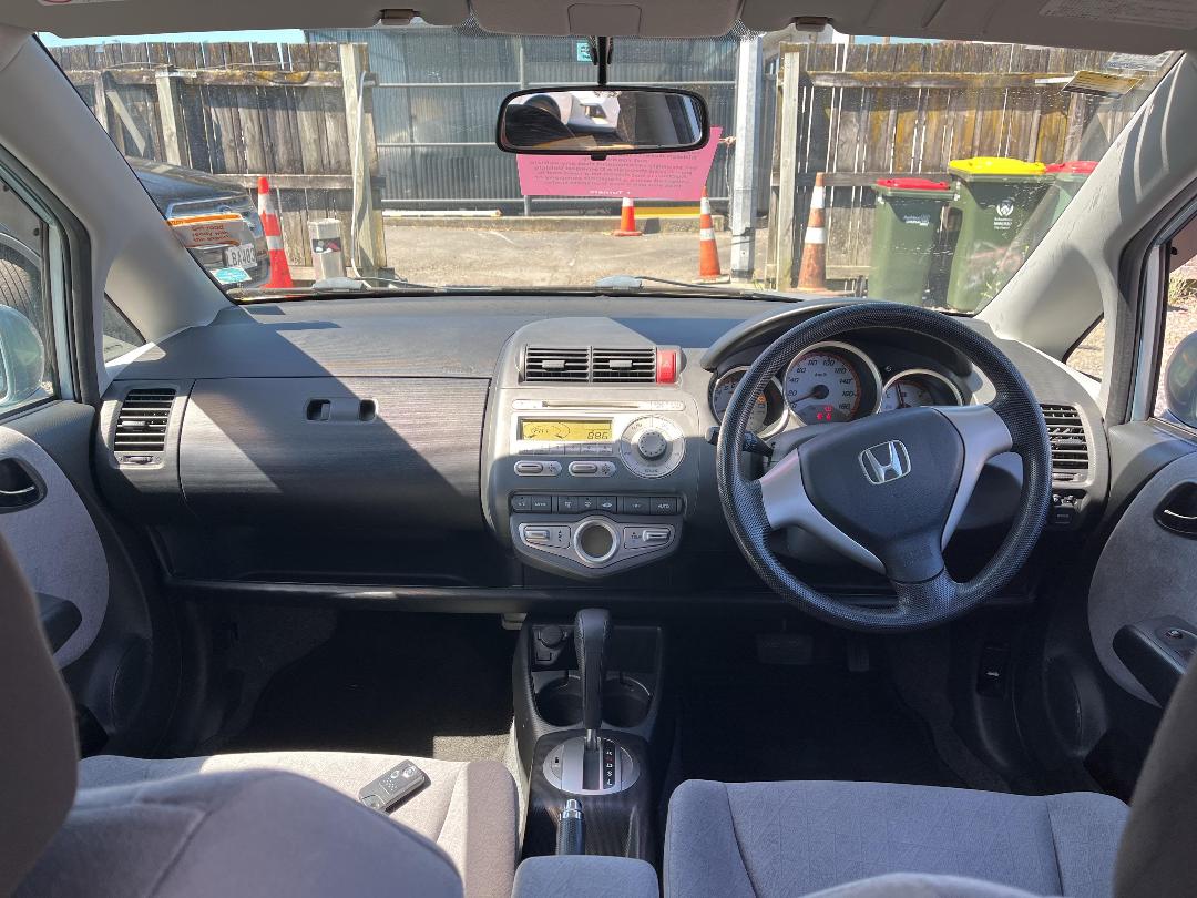 Photo '15' of Honda FIT