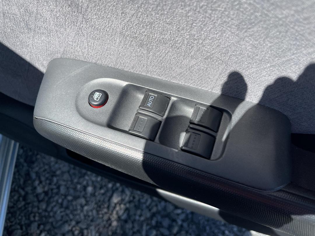 Photo '24' of Honda FIT