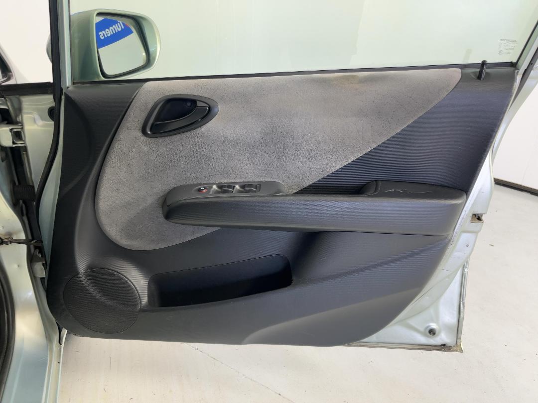 Photo '15' of Honda FIT