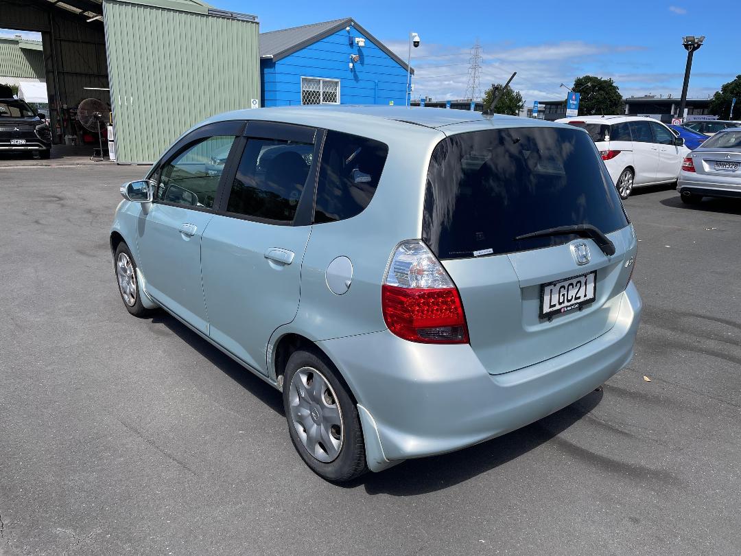 Photo '7' of Honda FIT