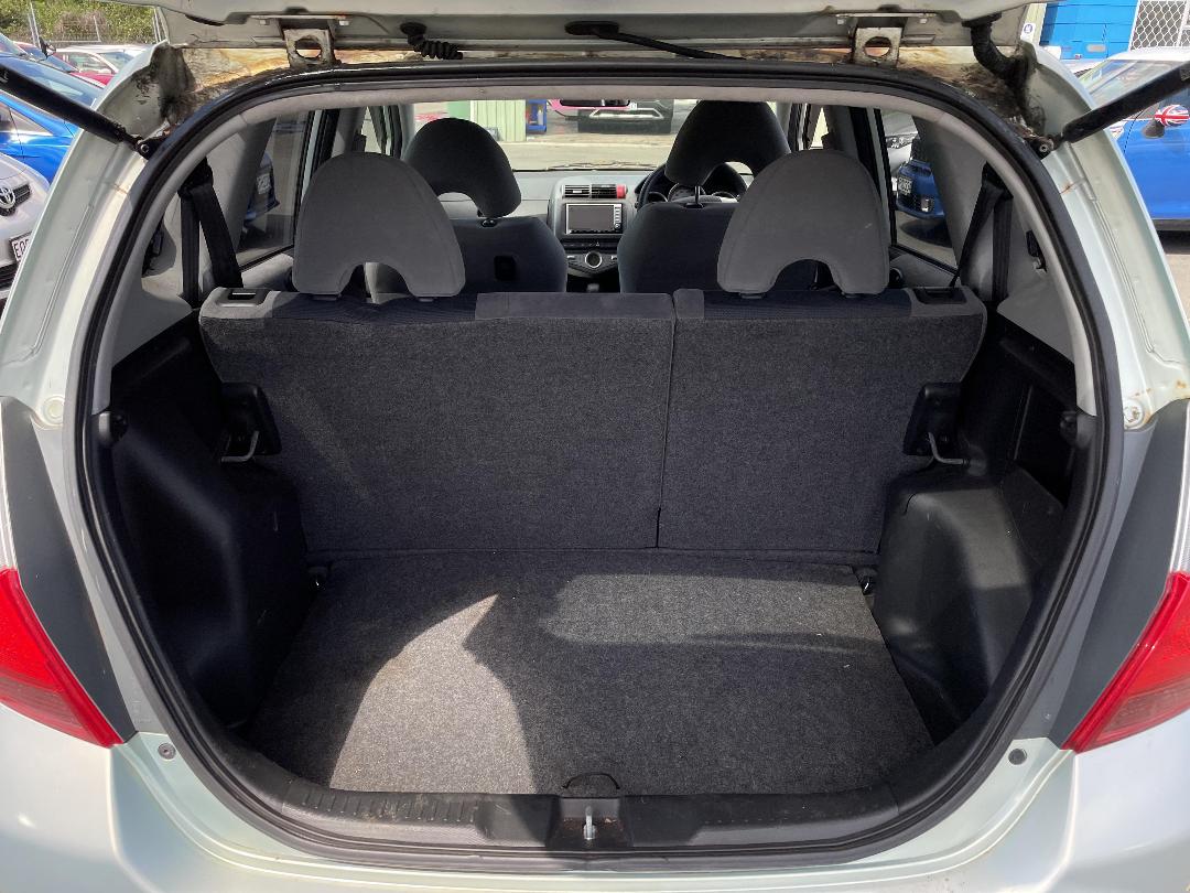 Photo '8' of Honda FIT