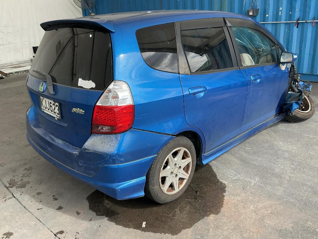 Photo '6' of Honda FIT Photo '6' of Honda FIT