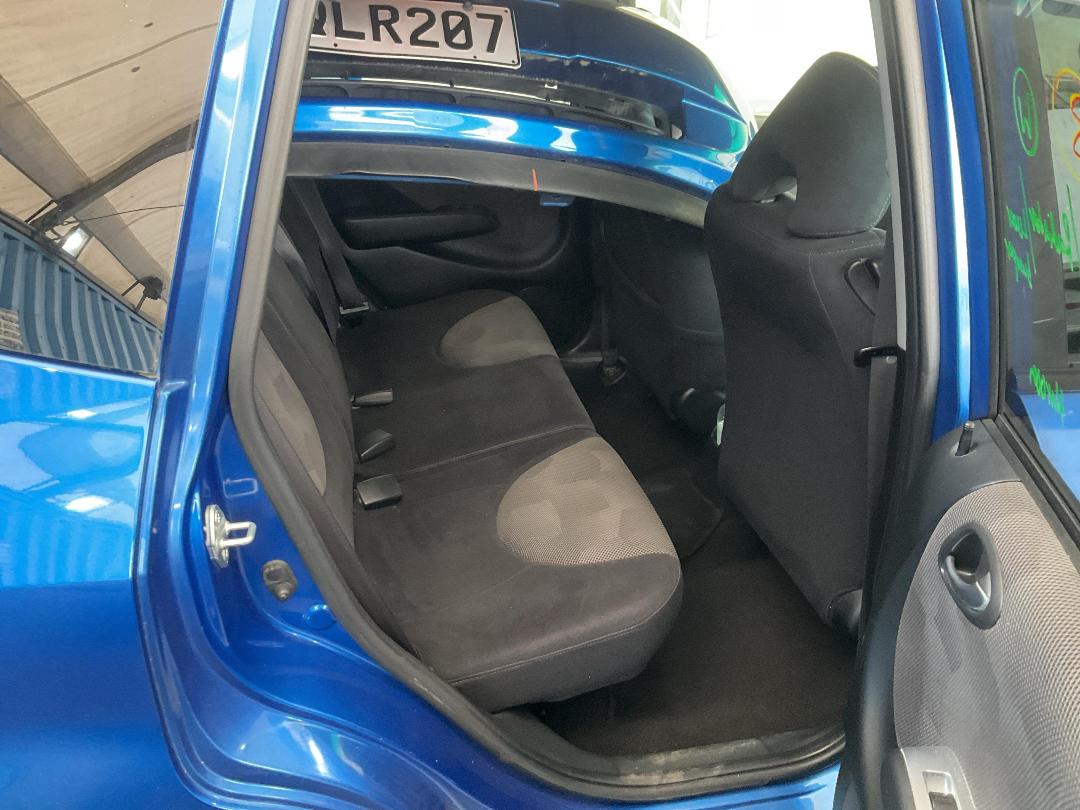 Photo '14' of Honda FIT 1.5W Photo '14' of Honda FIT 1.5W