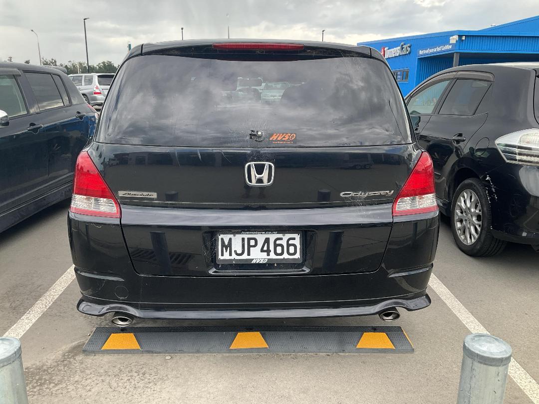 Photo '4' of Honda Odyssey Absolute Photo '4' of Honda Odyssey Absolute