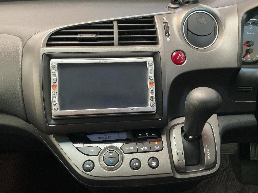 Photo '18' of Honda Stream