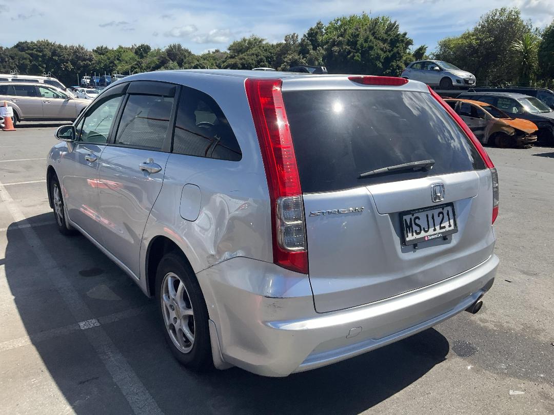 Photo '4' of Honda Stream Photo '4' of Honda Stream