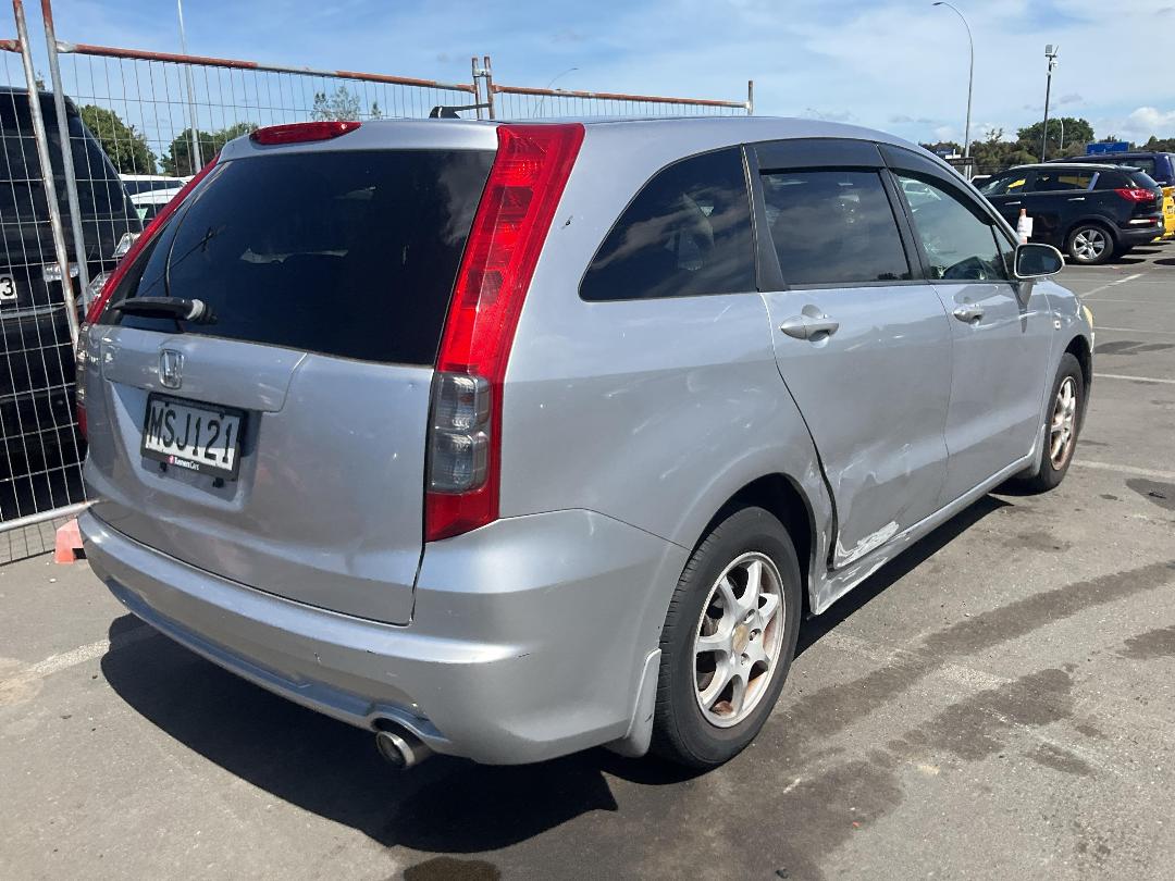 Photo '3' of Honda Stream Photo '3' of Honda Stream