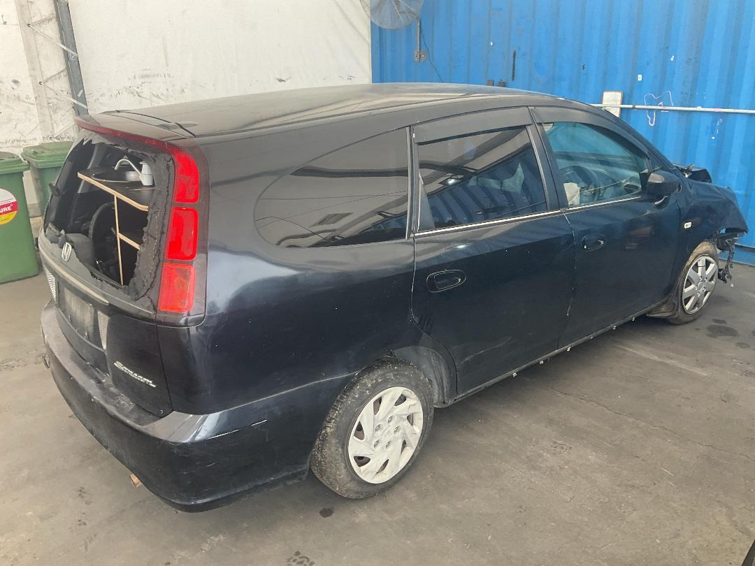 Photo '16' of Honda Stream Photo '16' of Honda Stream