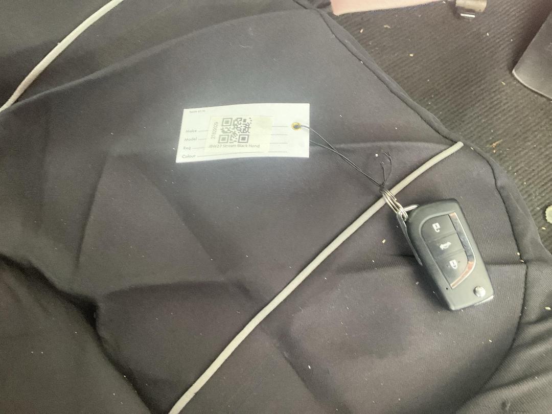 Photo '24' of Honda Stream Photo '24' of Honda Stream