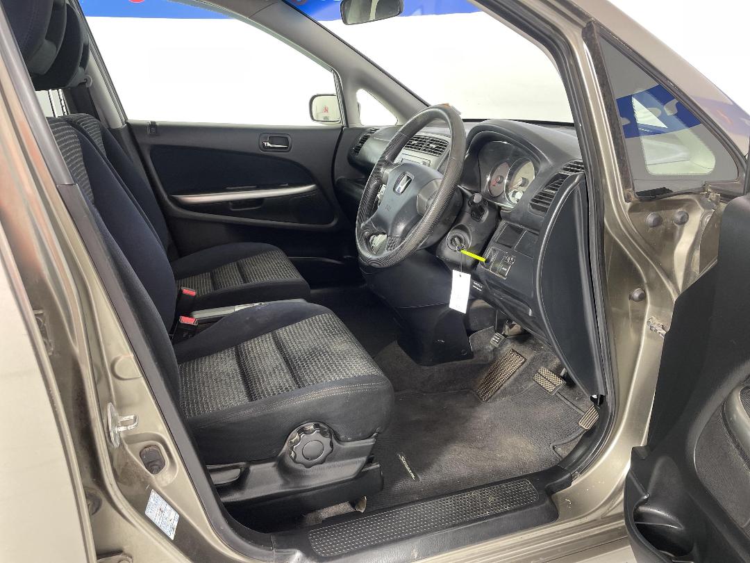 Photo '16' of Honda Stream