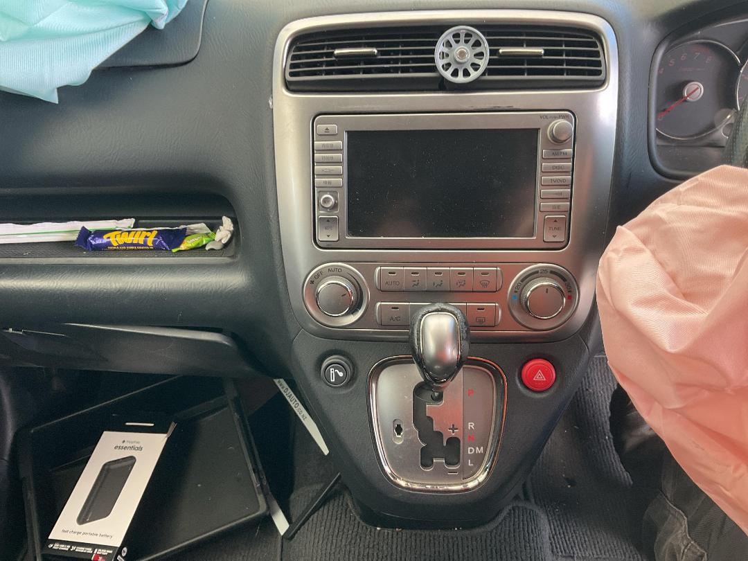 Photo '30' of Honda Stream Absolute