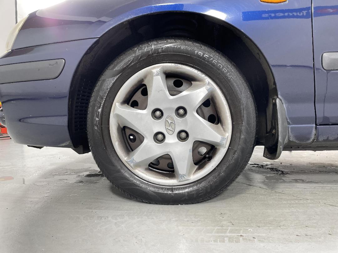 Photo '10' of Hyundai Elantra