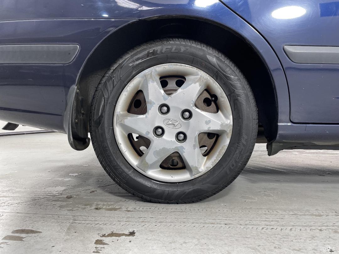 Photo '12' of Hyundai Elantra