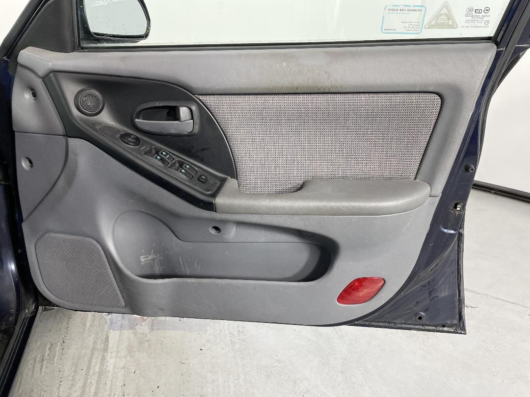 Photo '15' of Hyundai Elantra