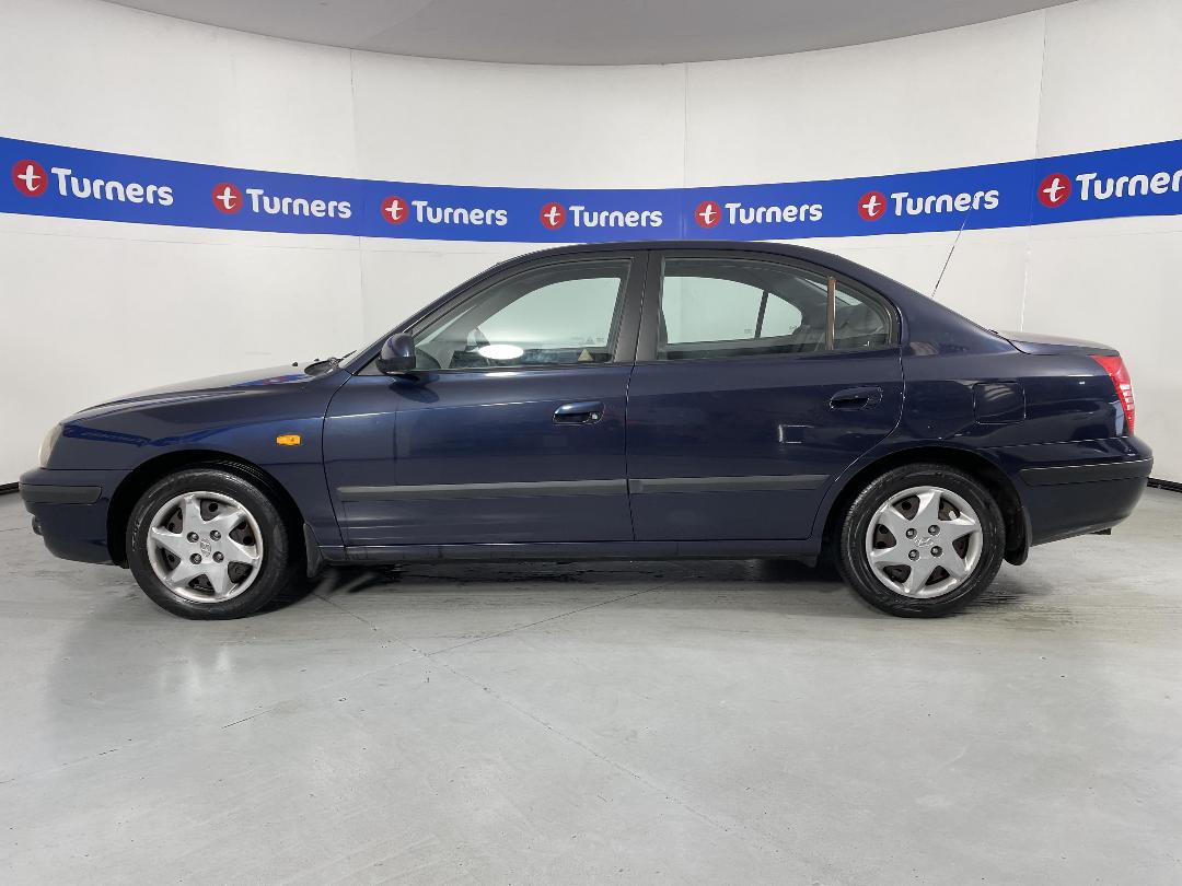 Photo '24' of Hyundai Elantra