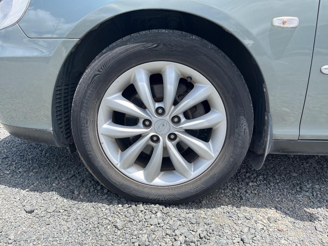 Photo '8' of Hyundai Grandeur V6