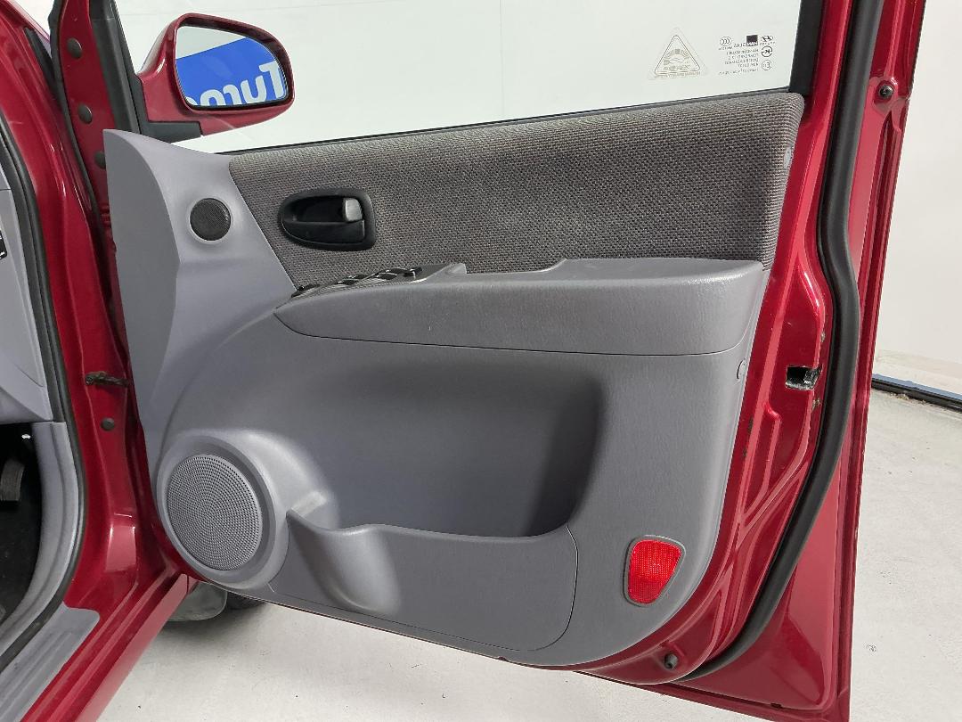 Photo '15' of Hyundai Lavita Photo '15' of Hyundai Lavita