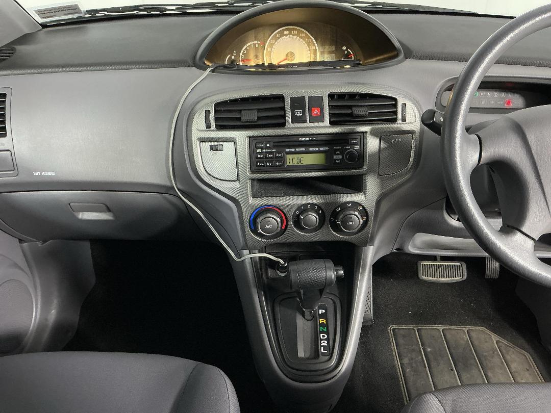 Photo '18' of Hyundai Lavita Photo '18' of Hyundai Lavita