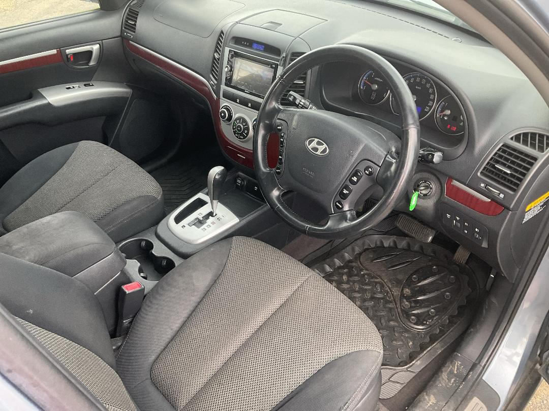 Photo '10' of Hyundai Santa FE Crdi SUV Photo '10' of Hyundai Santa FE Crdi SUV