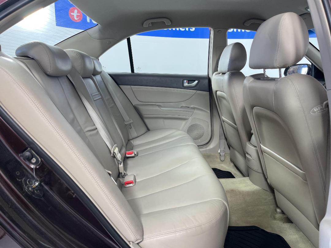 Photo '20' of Hyundai Sonata