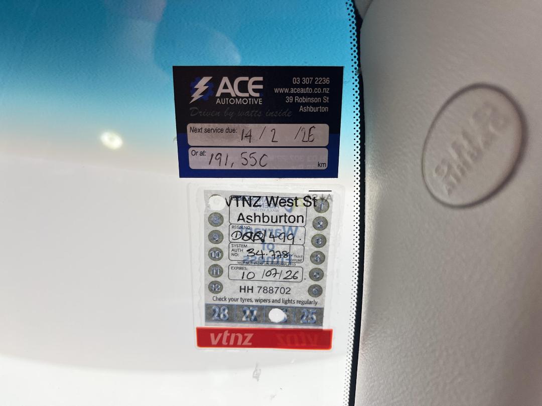 Photo '28' of Hyundai Sonata