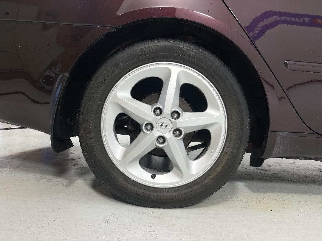 Photo '12' of Hyundai Sonata Photo '12' of Hyundai Sonata