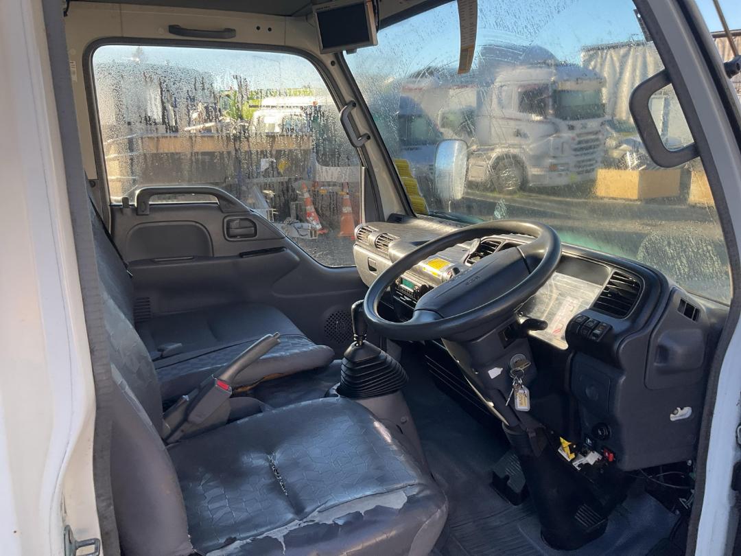 Photo '13' of Isuzu ELF Box Body