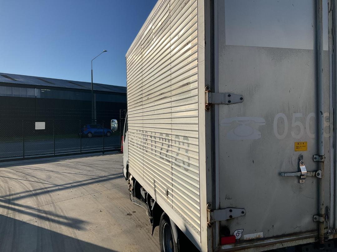 Photo '25' of Isuzu ELF Box Body