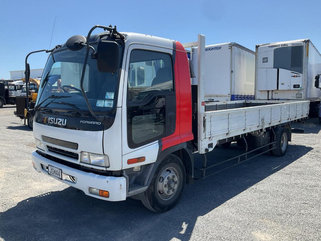 Photo '9' of Isuzu Forward Flat Deck Photo '9' of Isuzu Forward Flat Deck