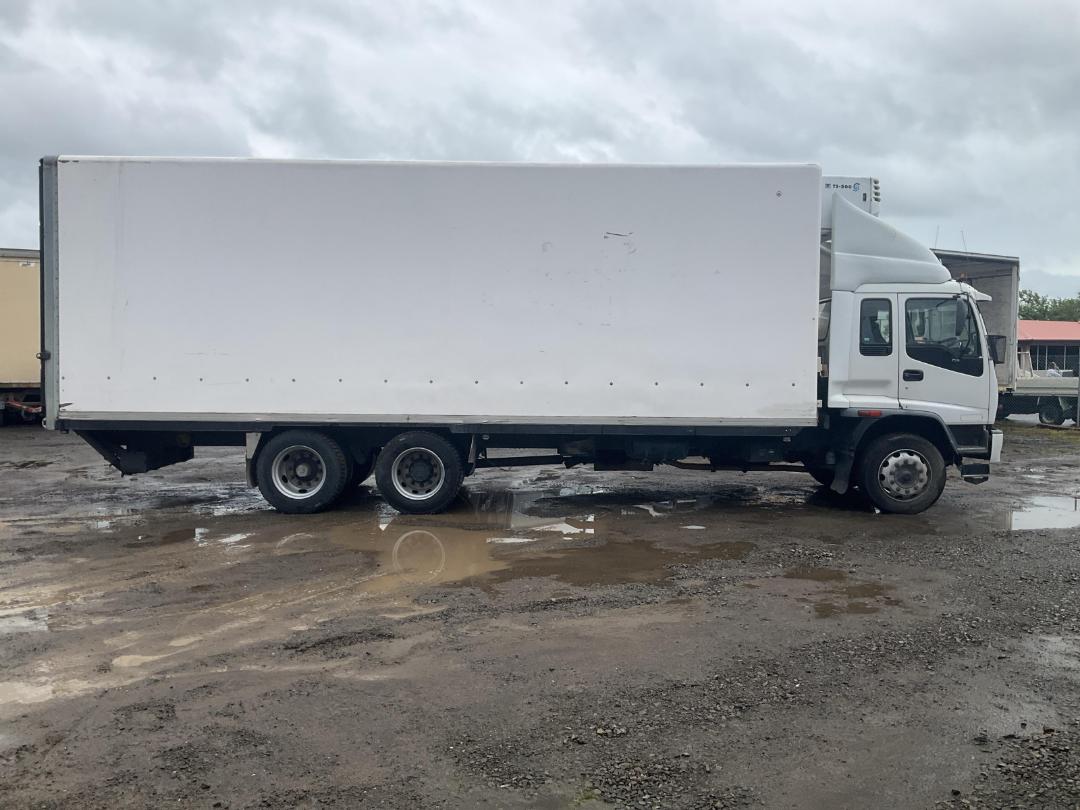 Photo '3' of Isuzu FVR 900 Box Body